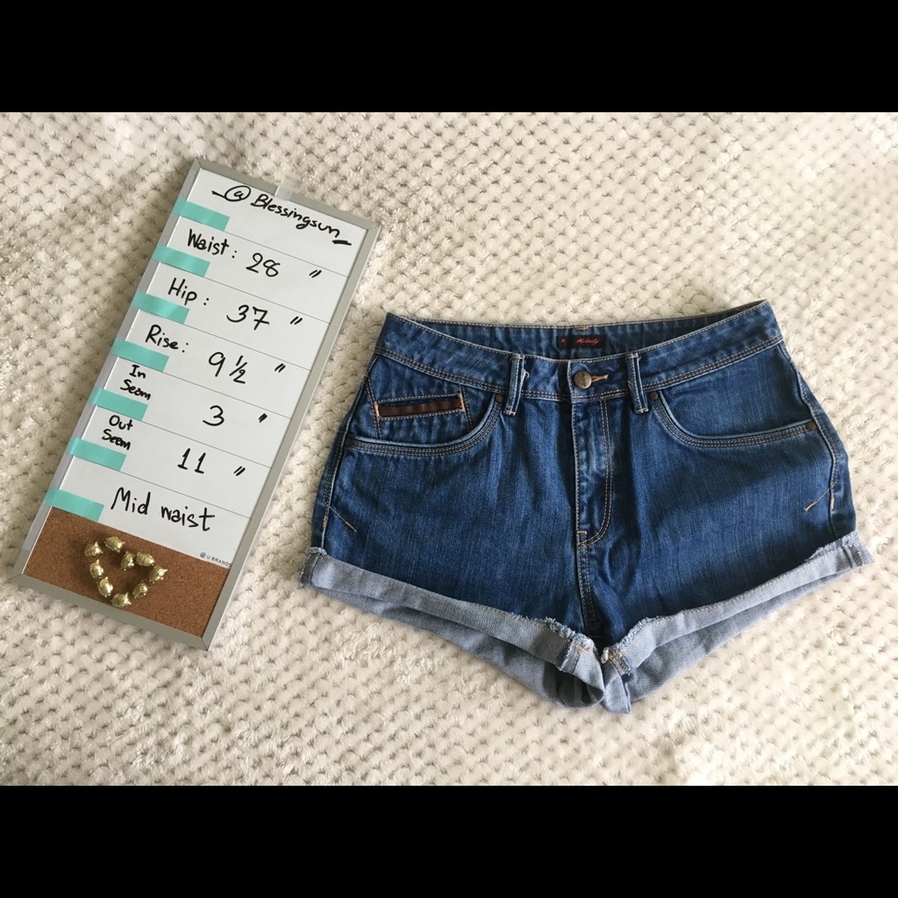 🛵Jean shorts size 27-28 MOVING SALE!!🚚